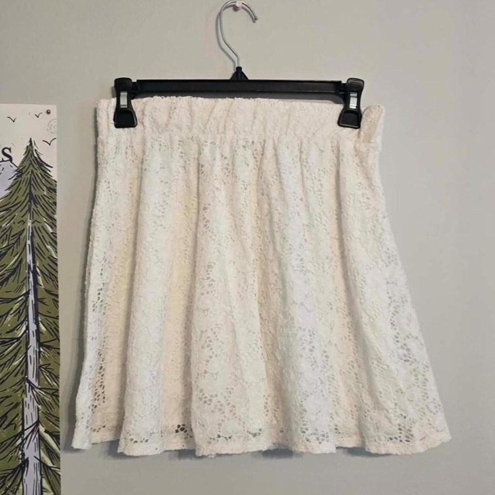 Charlotte Russe Ivory Lace Elastic Waist Mini Skirt